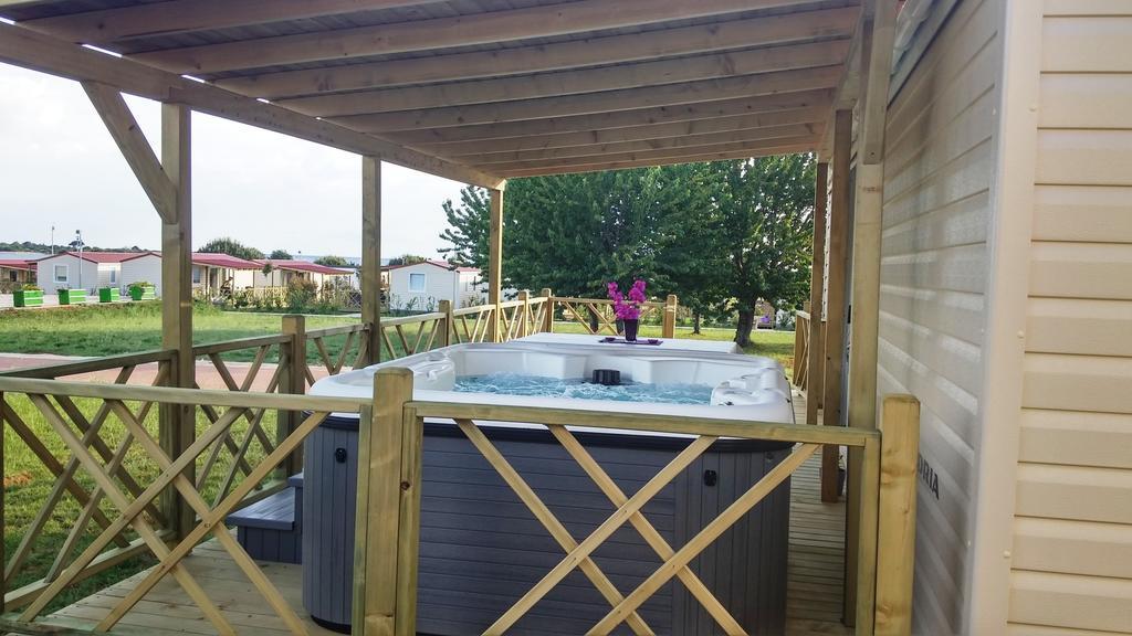 Two-Bedroom Mobile Home with Hot Tub