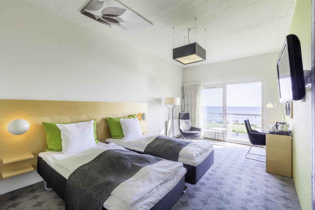 Double or Twin Room with Sea View
