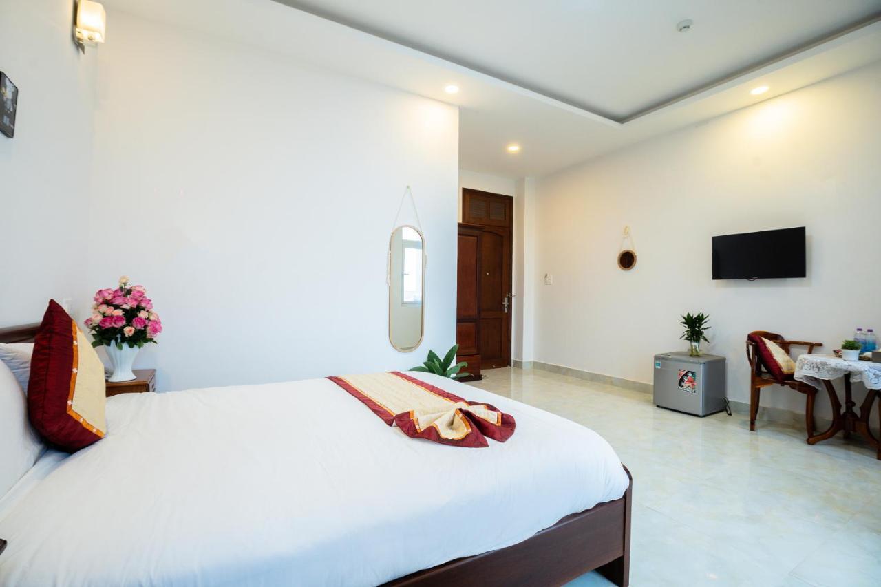 Double Room with Balcony (3 Adults)