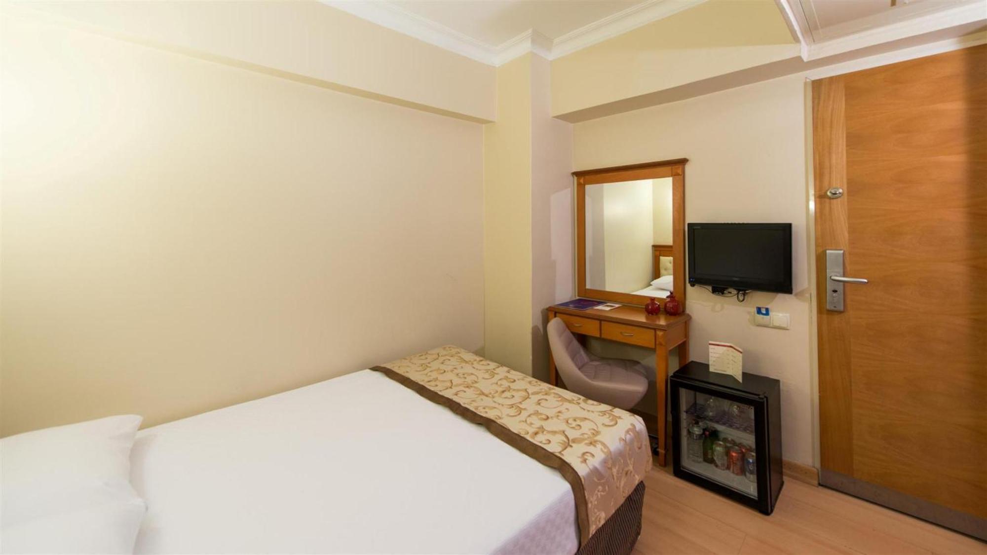 Economy Single Room