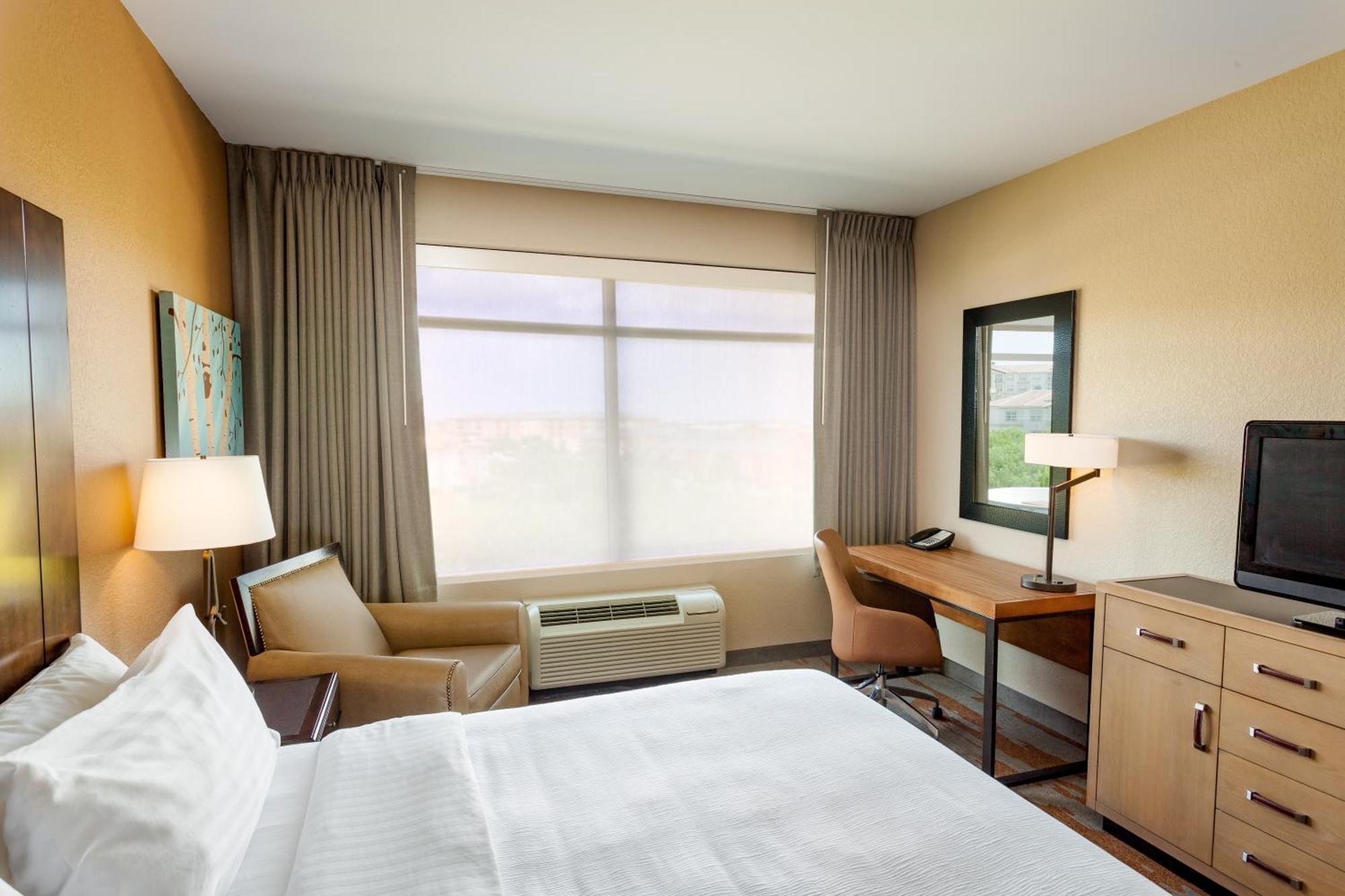 Standard King Room