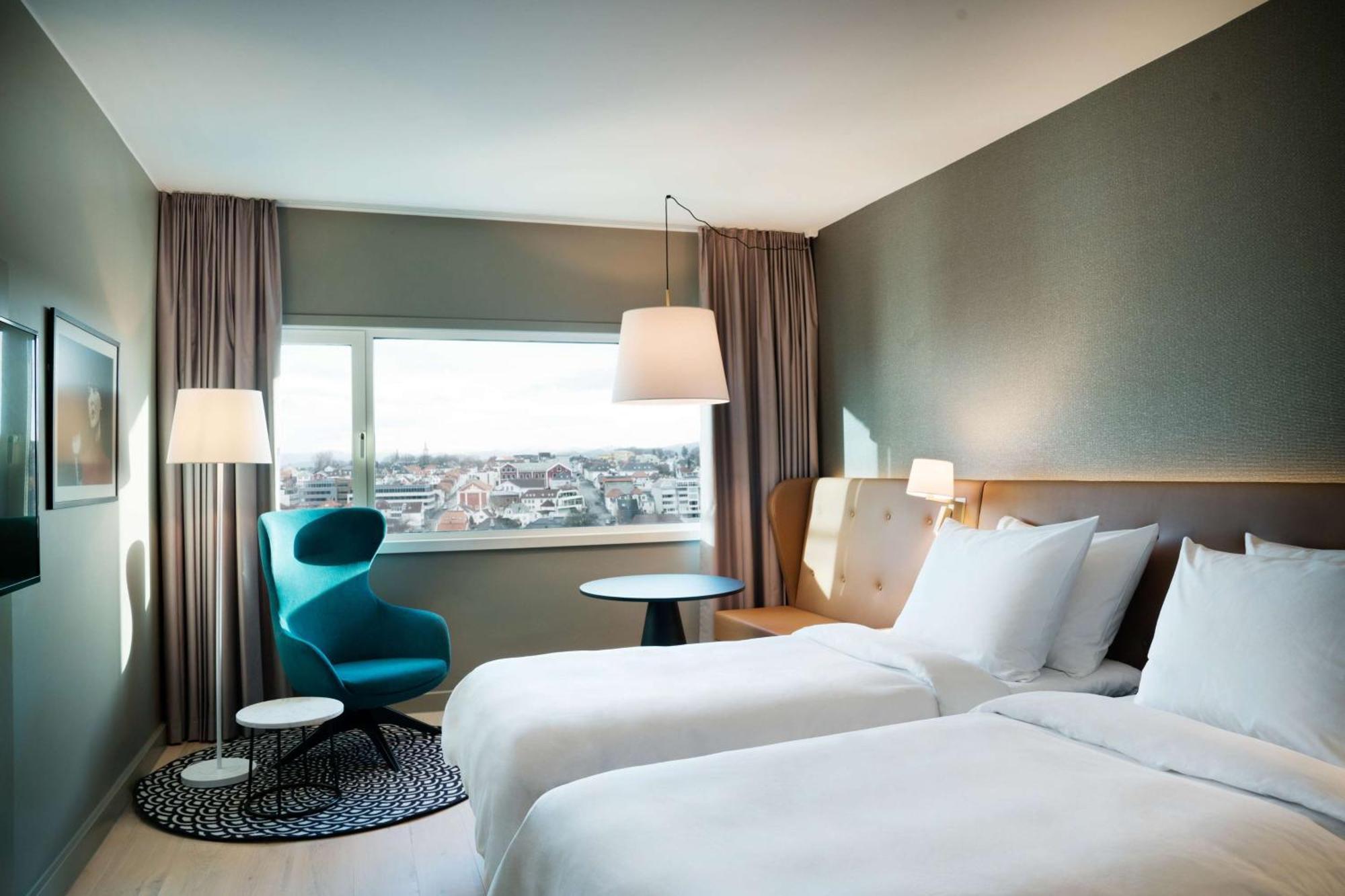 Superior Room with Lake View