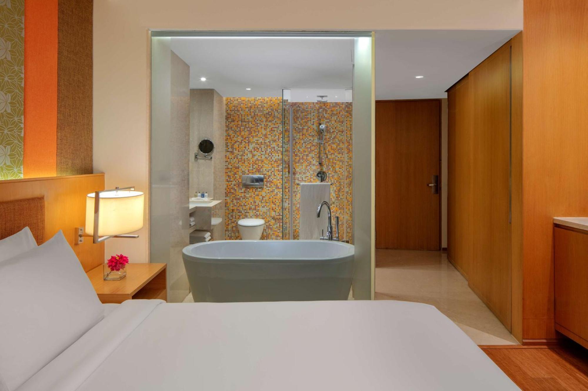 Deluxe Room with King Bed with 20% off on Laundry Services and 15% off on Food & Soft Beverages