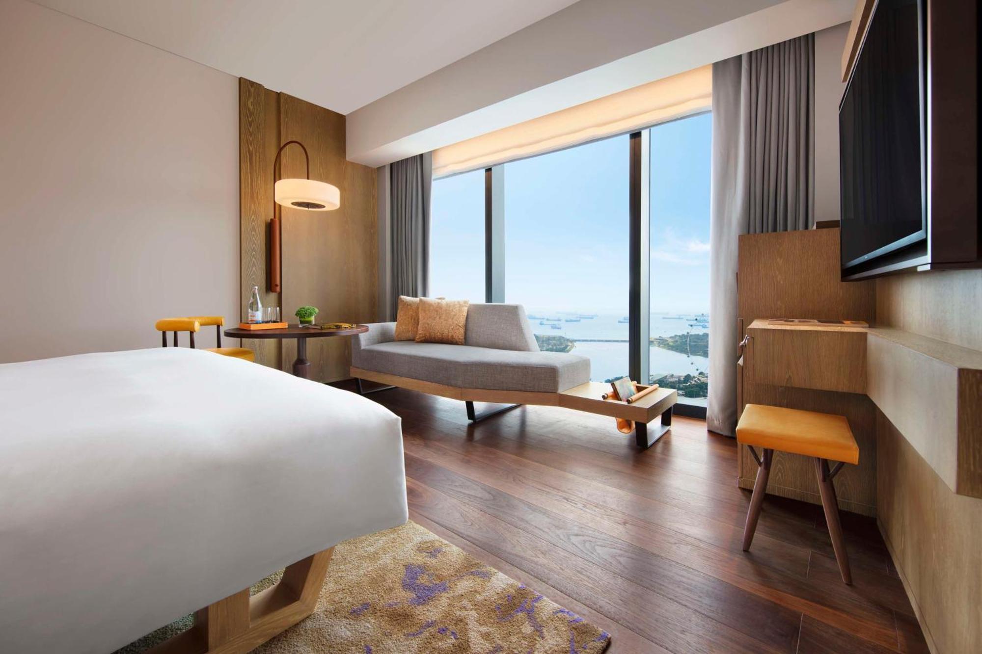 Deluxe King Room with Sea View