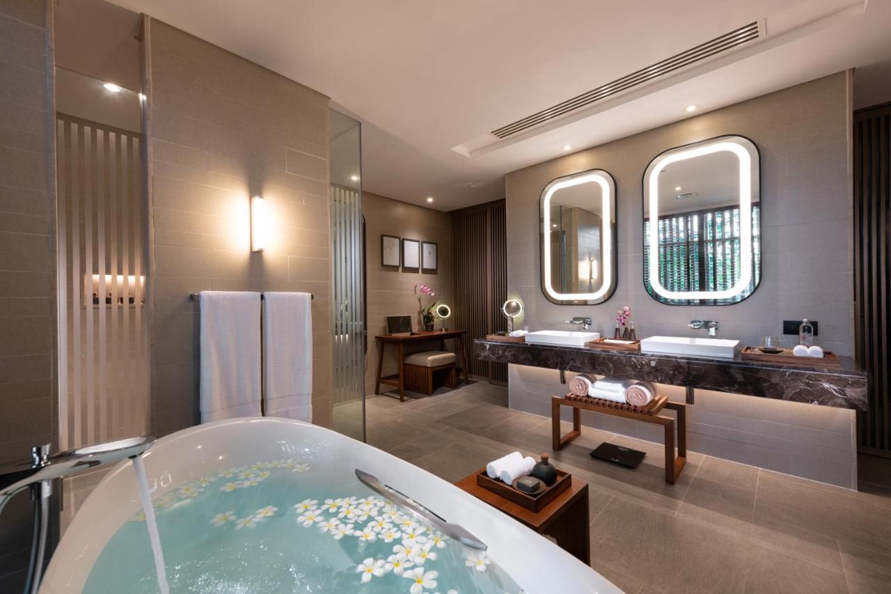 Premium King Suite
