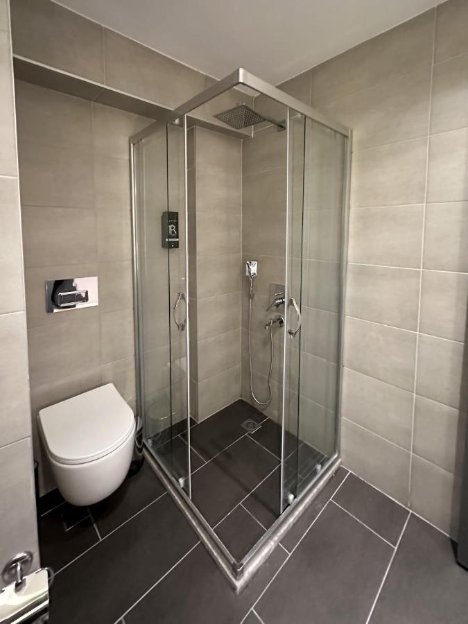 Double Room with Balcony (2 Adults + 1 Child)