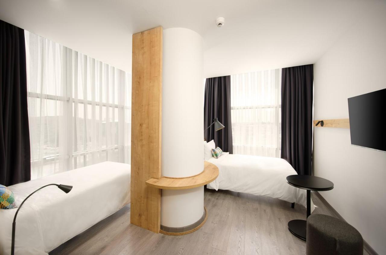Superior Room with Two Twin Beds