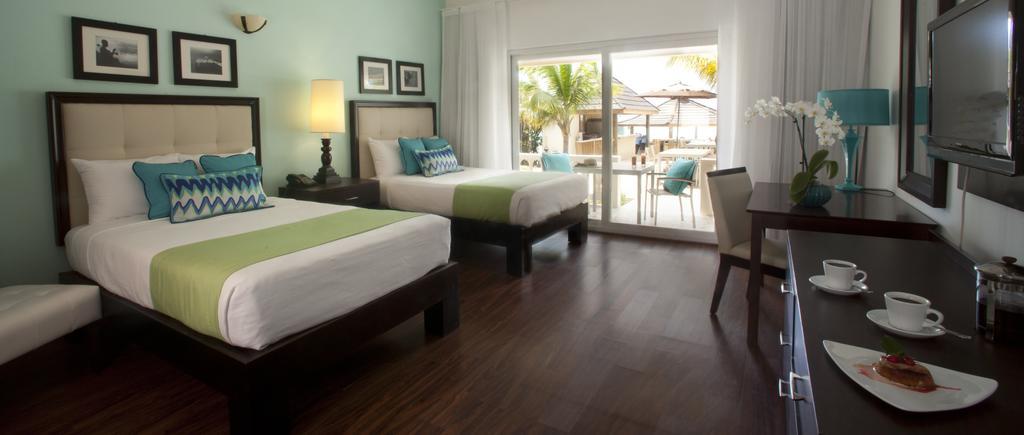 Deluxe Room - Ocean Front