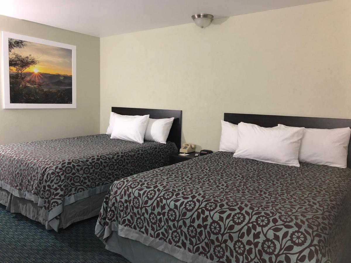 Standard Queen Room with Two Queen Beds