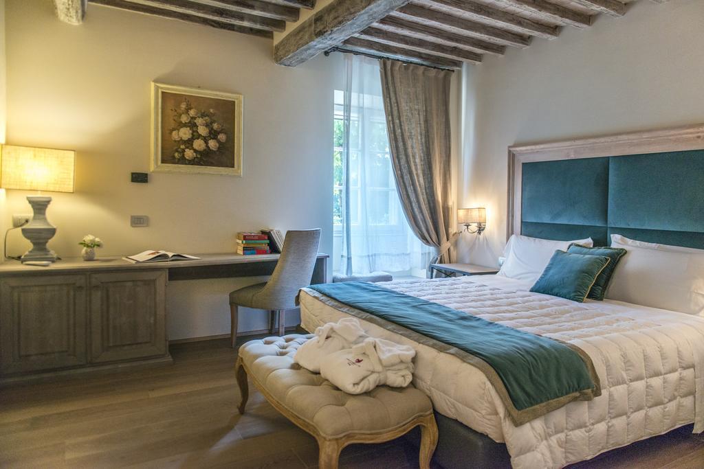 Junior Suite with King Size Bed and Spa Access - Separate Building