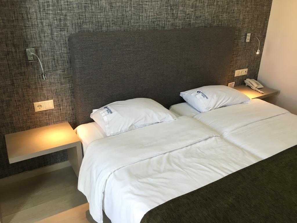 Executive Twin Room with Balcony