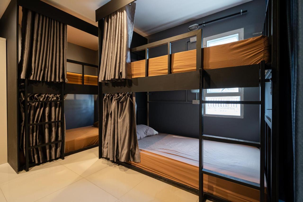 Bed in 8-Bed Mixed Dormitory Room