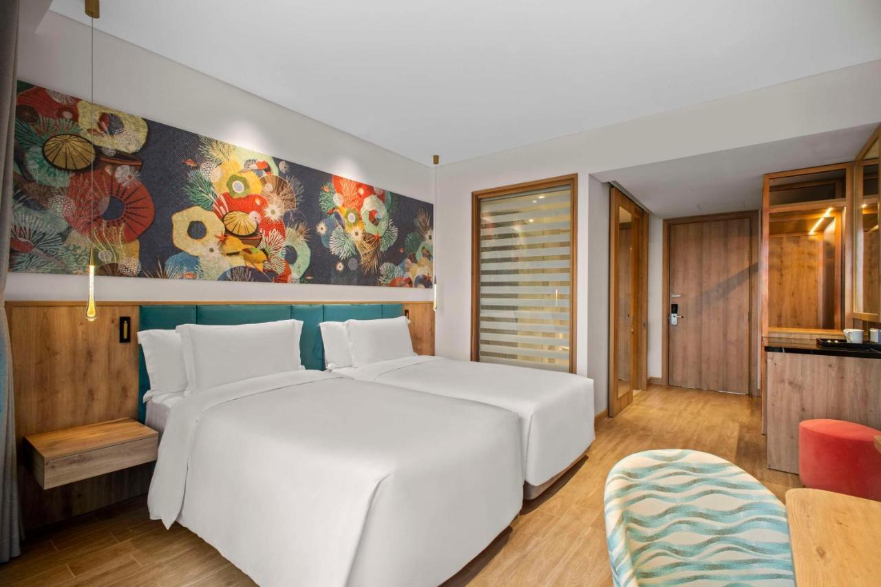 Superior Twin Room with Balcony and Sea View