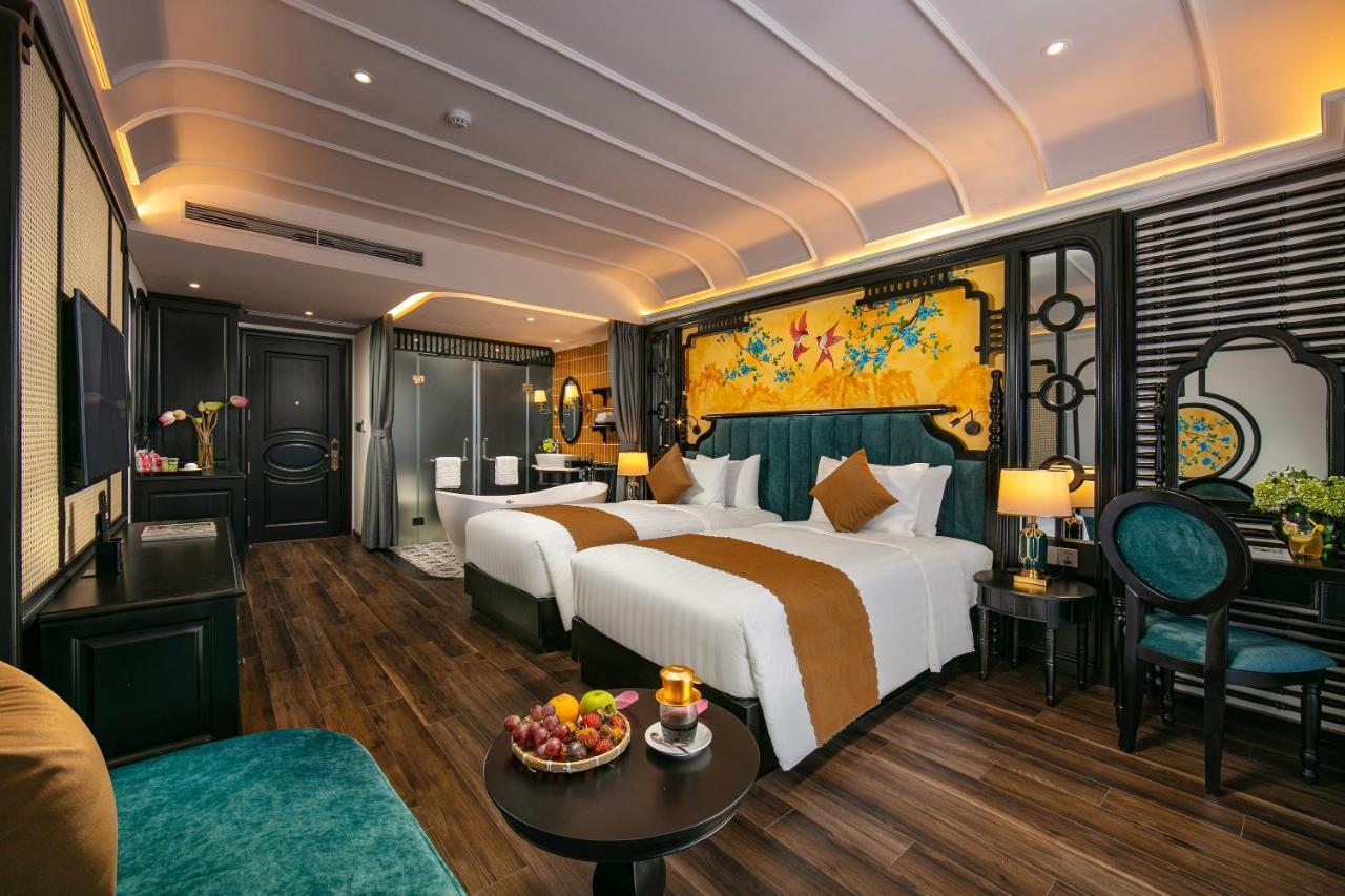 Deluxe Twin Room with Balcony