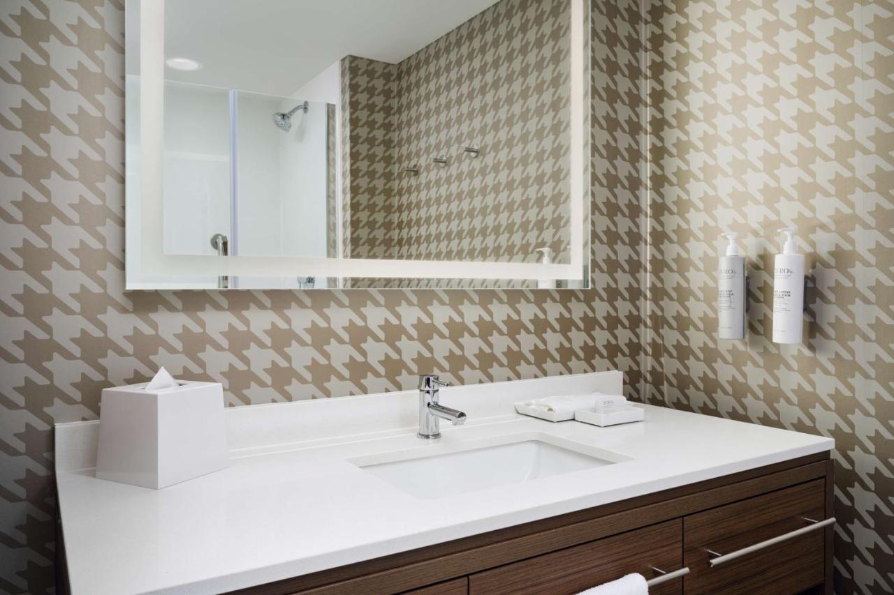 Large King Studio Suite