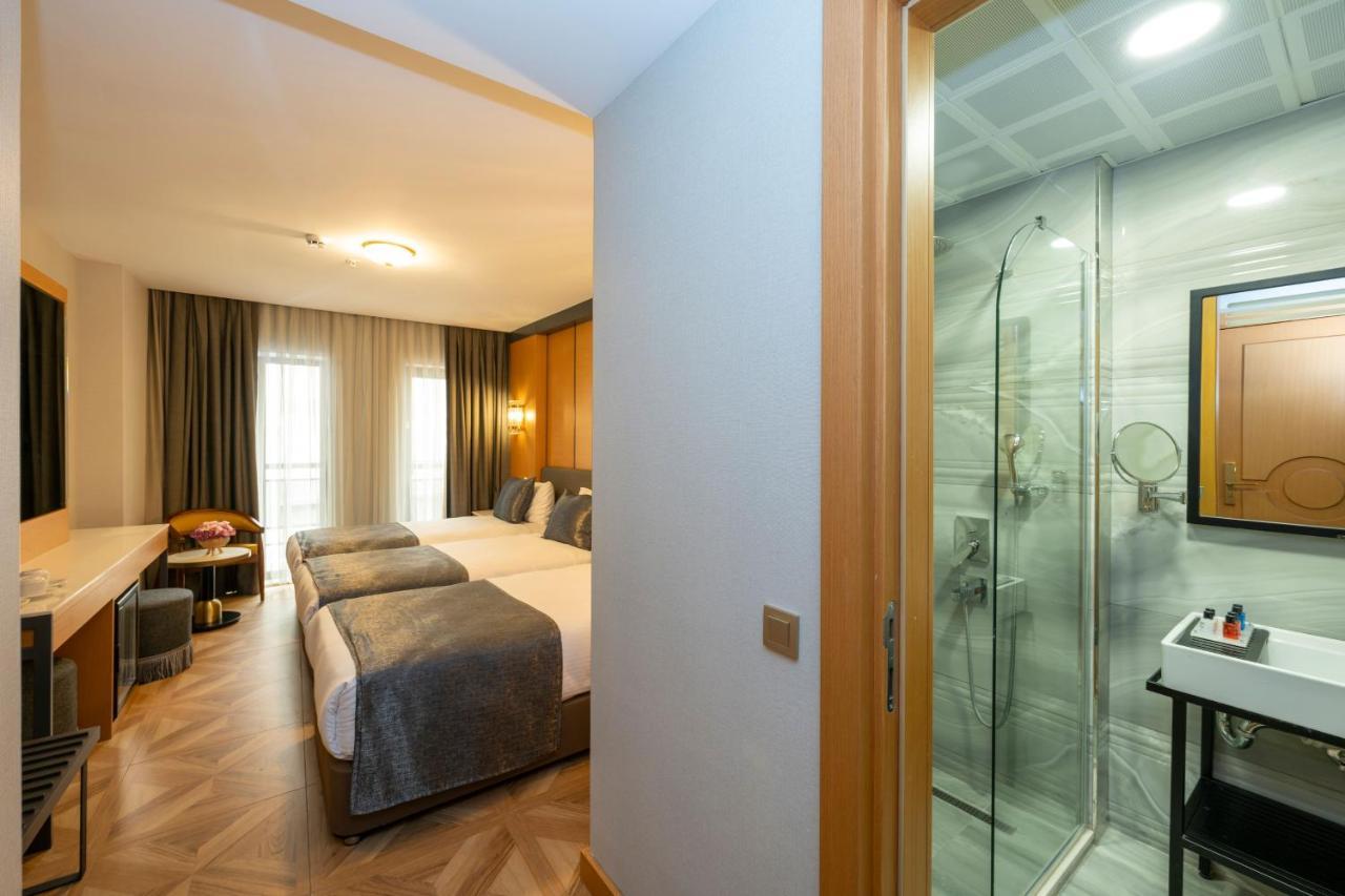 Triple Room with Balcony