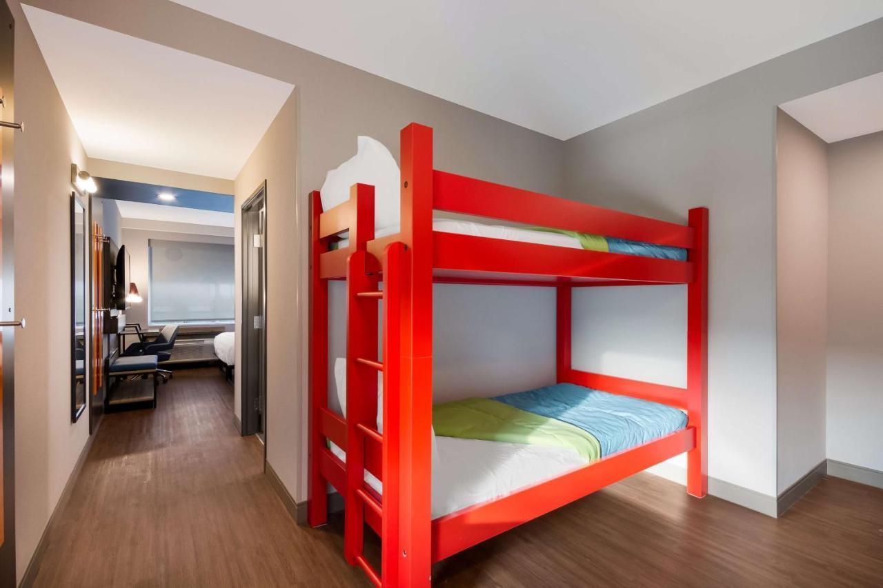 King Suite with Bunk Beds