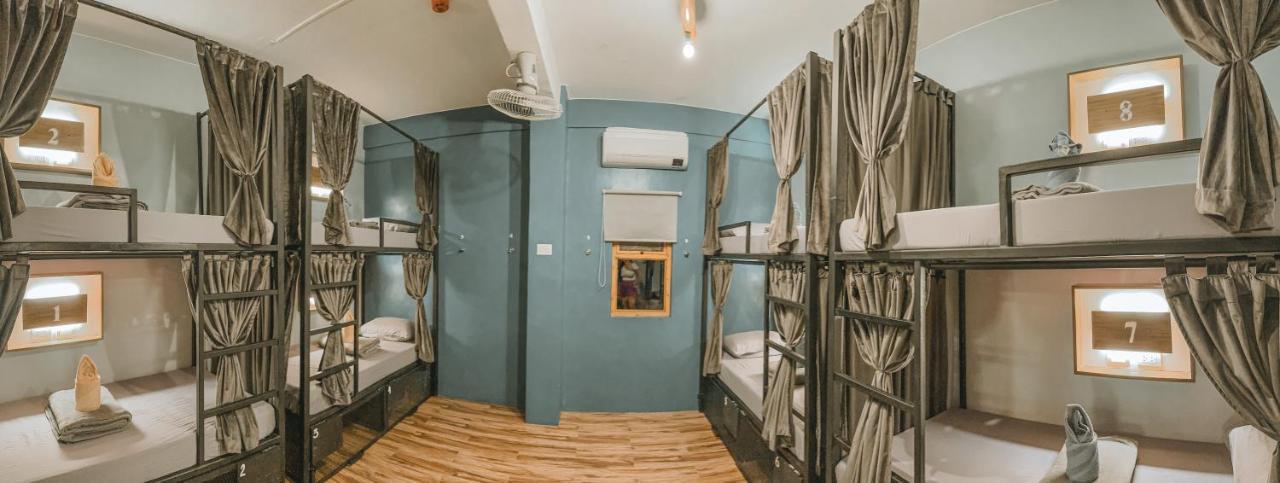 8-Bed Mixed Dormitory Room