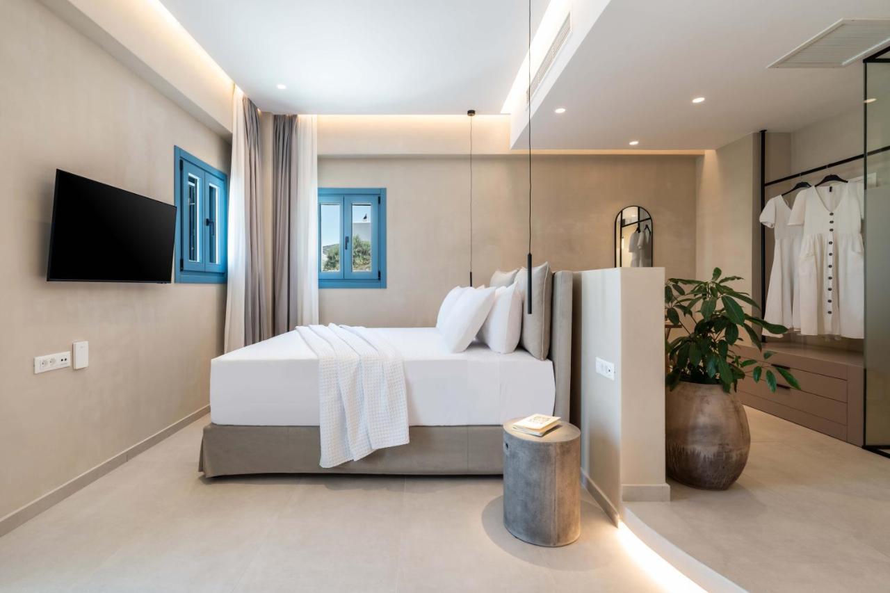 Deluxe Suite with Private Pool and Sea View