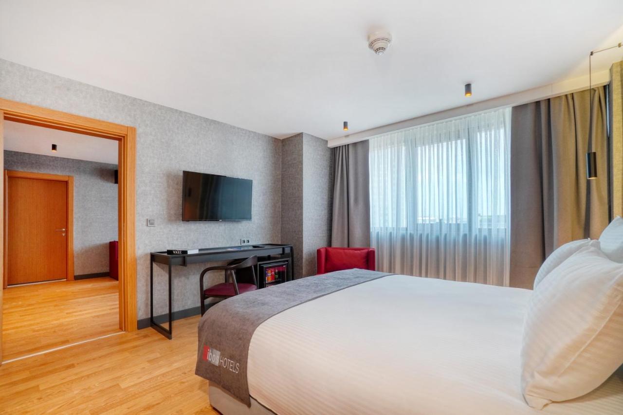 Junior Suite with Garden View