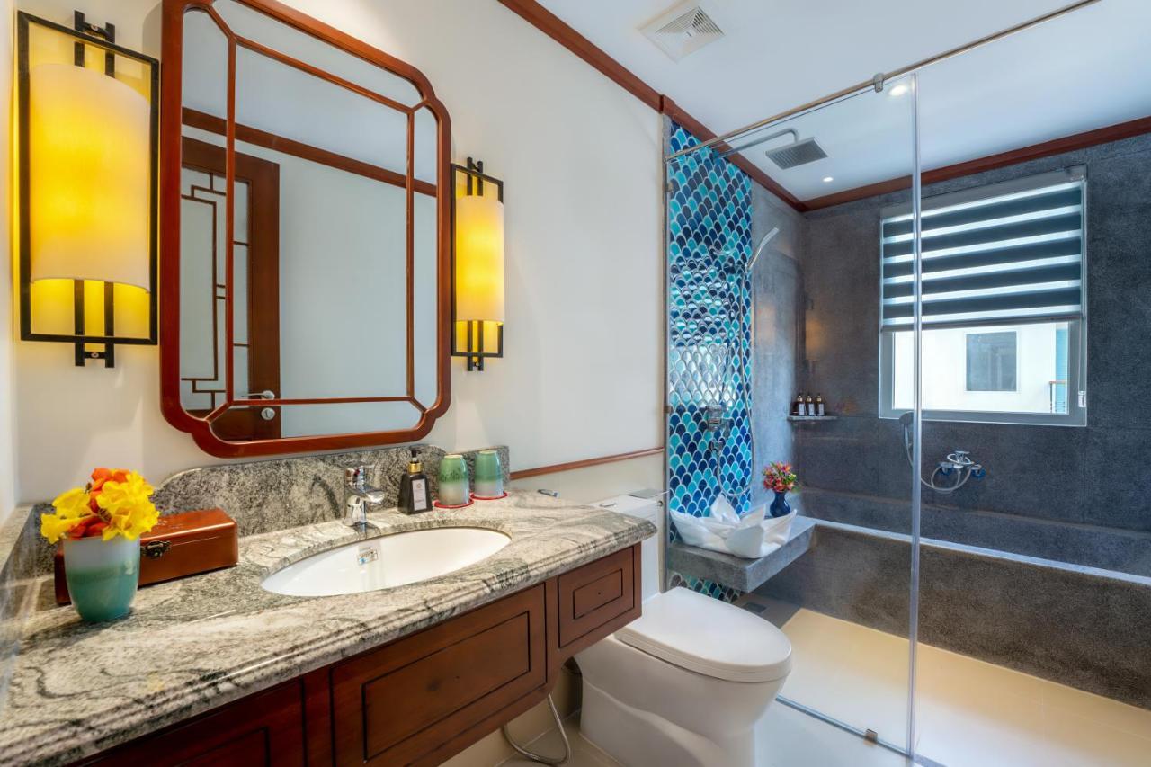 Deluxe Room with Pool/Village view and Balcony