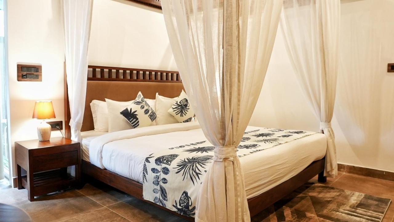 Junior Suite with Pool View
