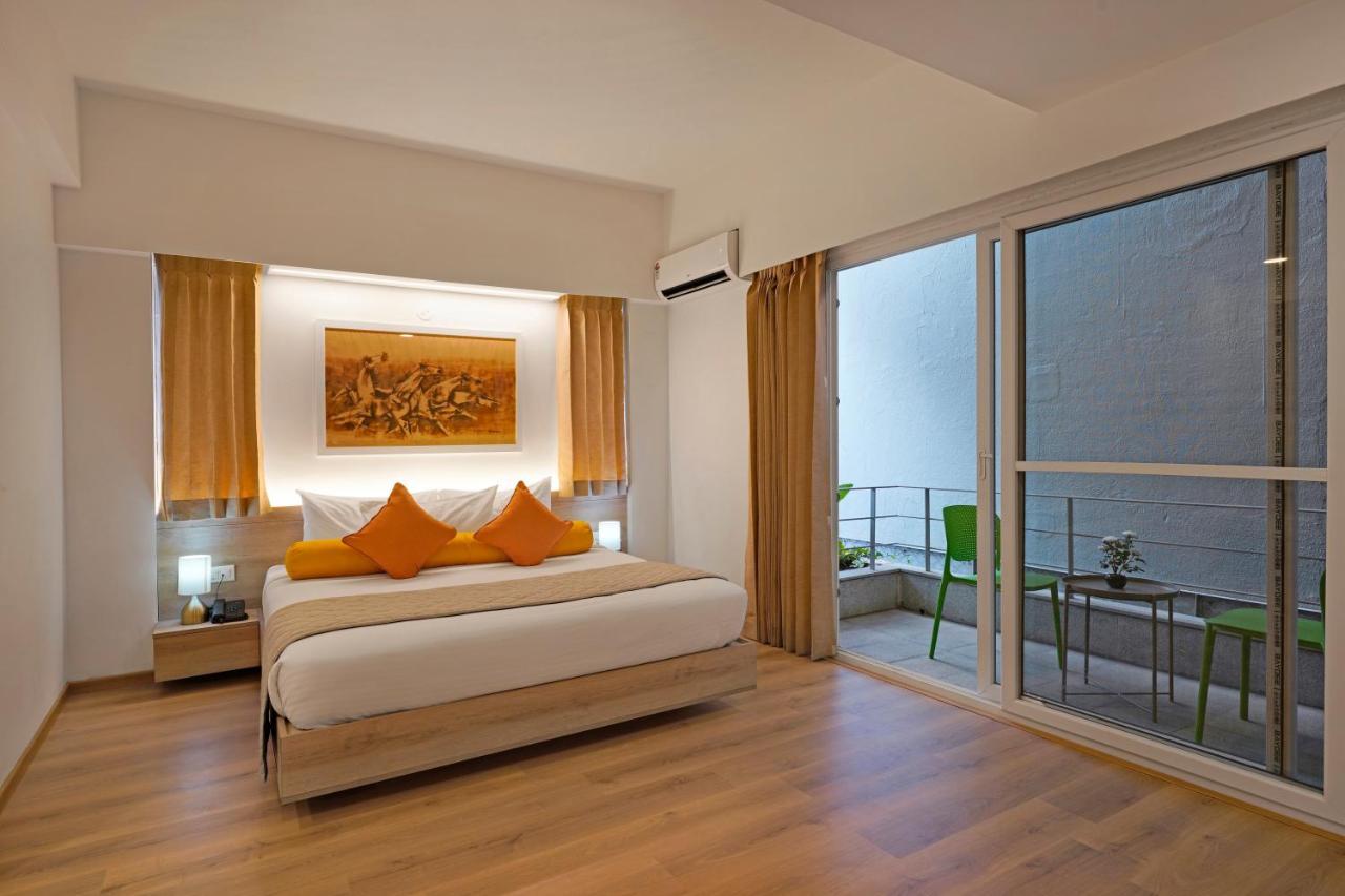 Studio with Sofa Bed
