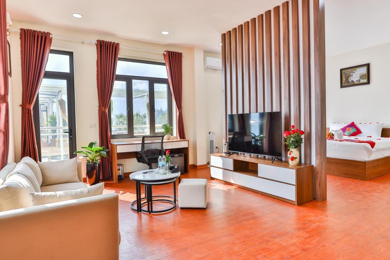 Junior Suite with Mountain View