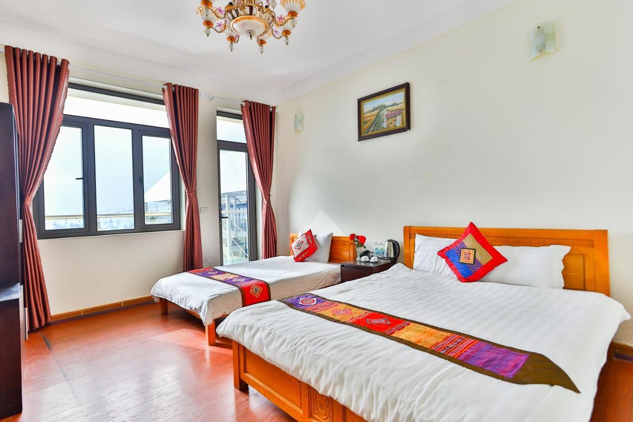 Standard Twin Room with Mountain View