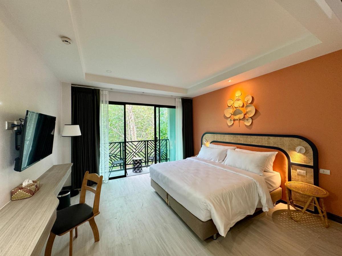 Deluxe Double or Twin Room with Garden View