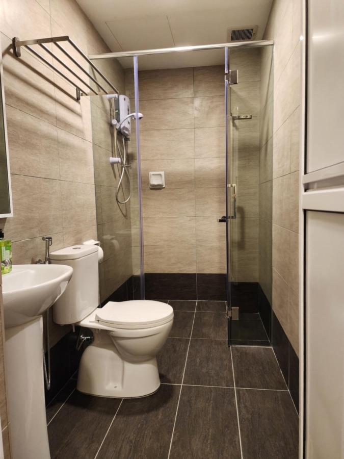 Twin Room with Bathroom (2 pers)