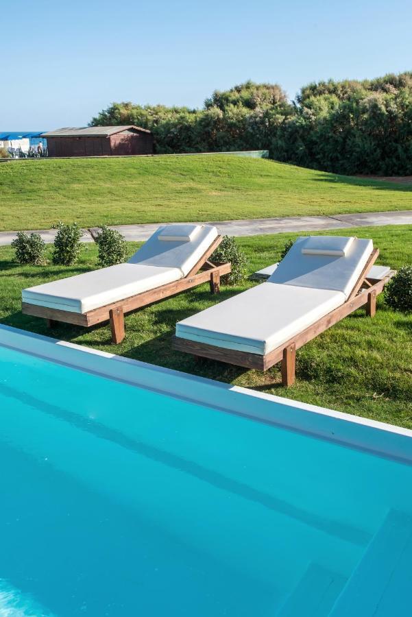 Double Sea Front Room with Private Pool