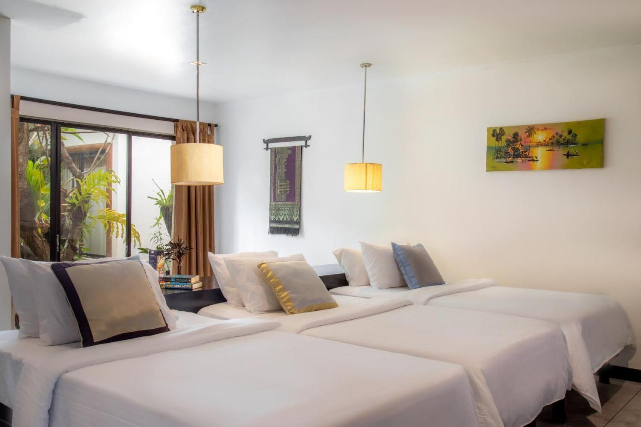 Triple Room with Pool View