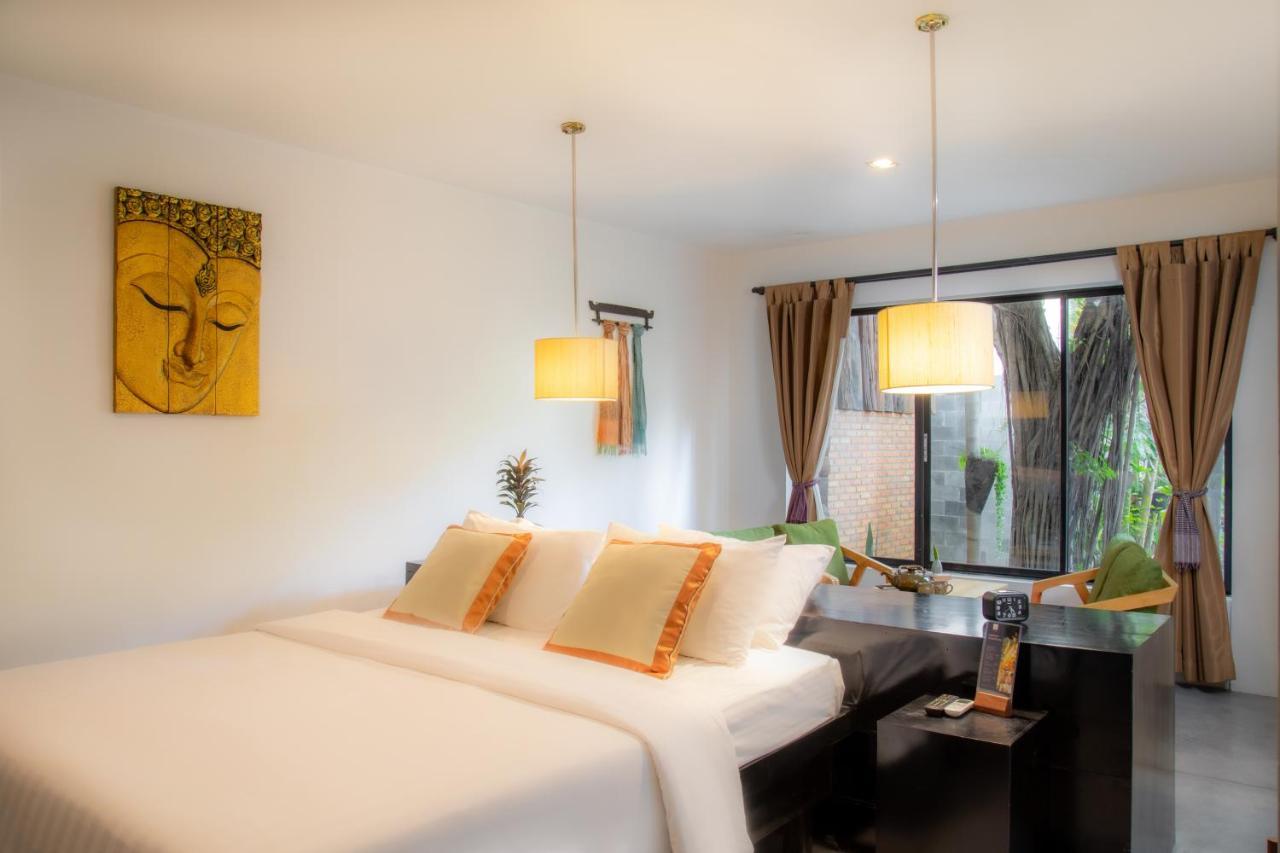 Suite with Pool View