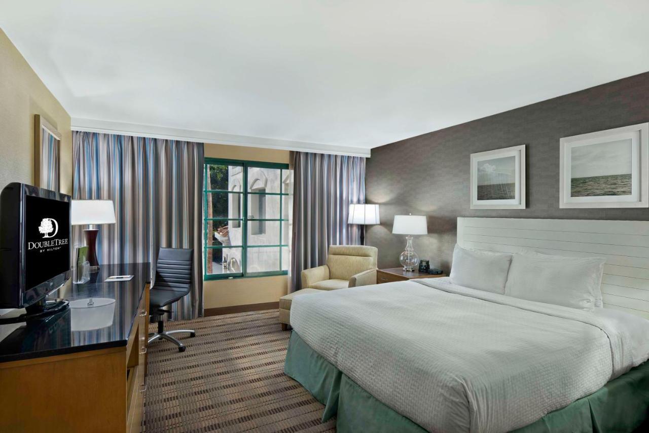 Two-Room King Suite - Non-Smoking