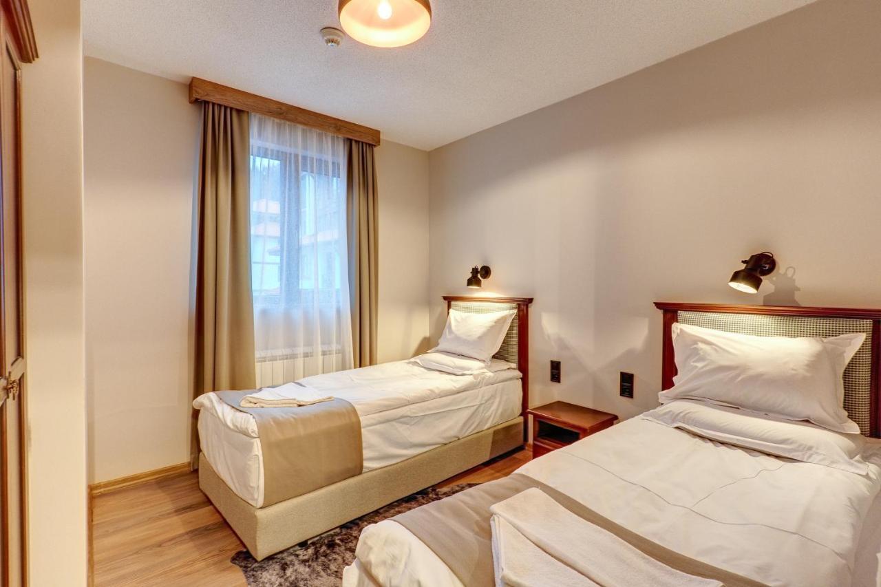 Two-Bedroom Apartment with Fireplace