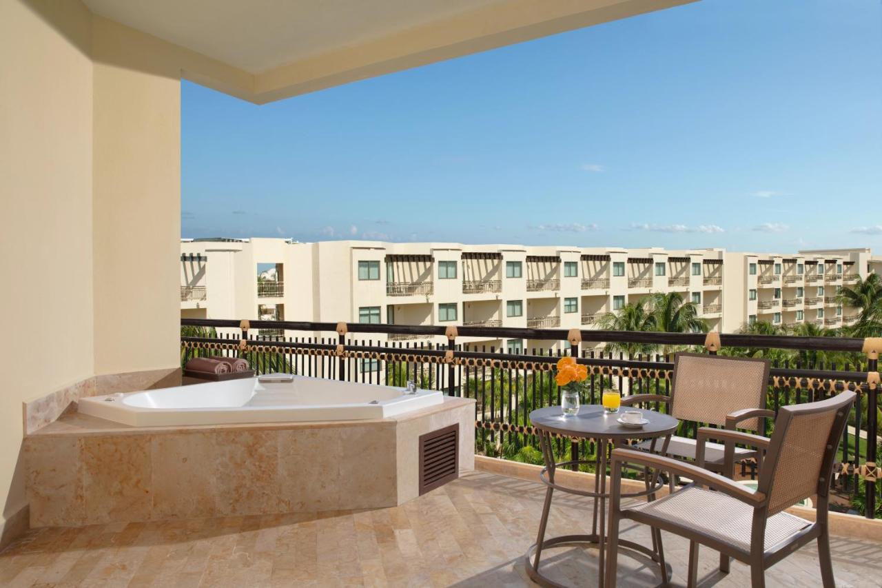 Preferred Club Tropical view King