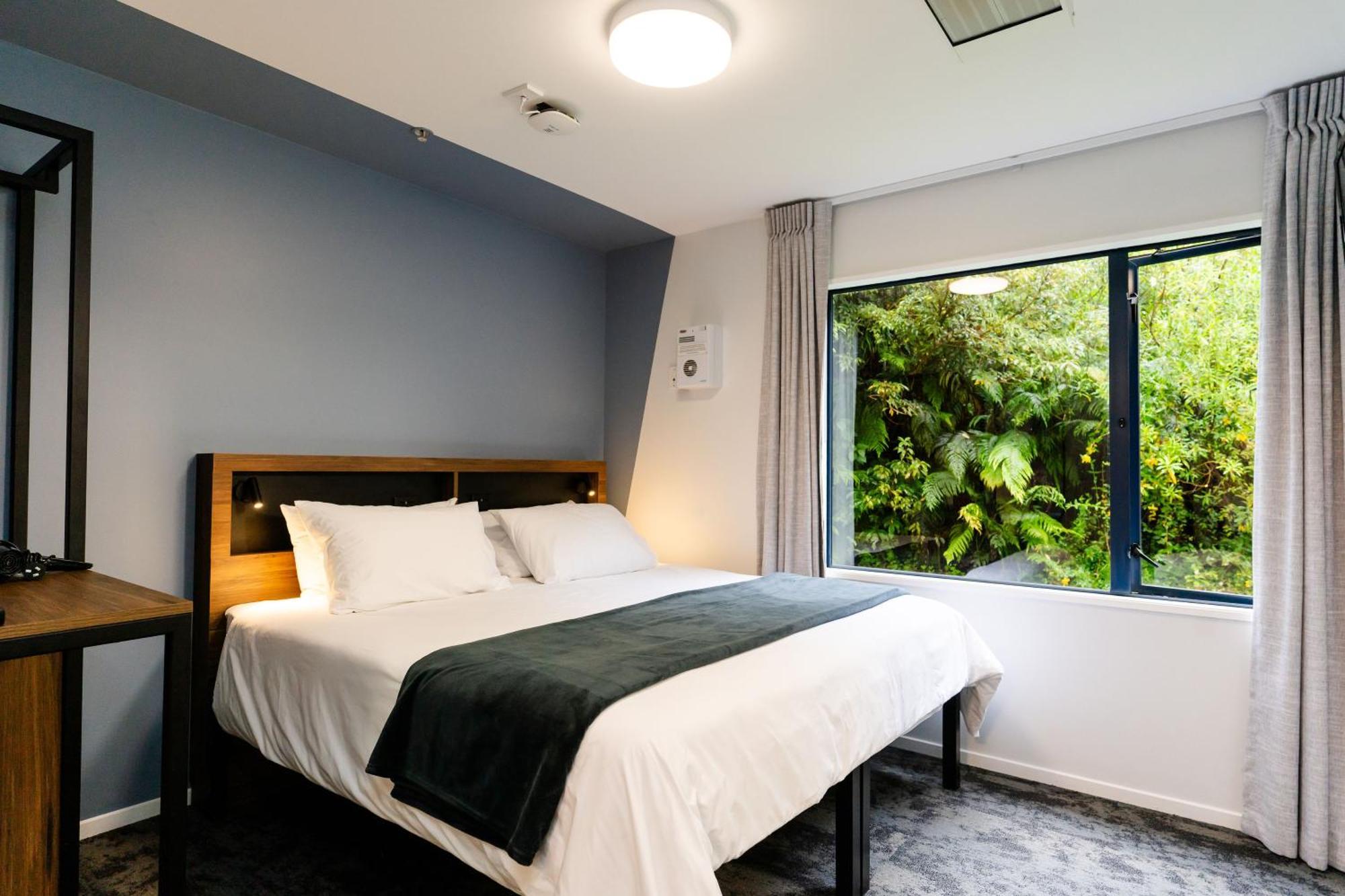 Twin Room Ensuite - Accessible