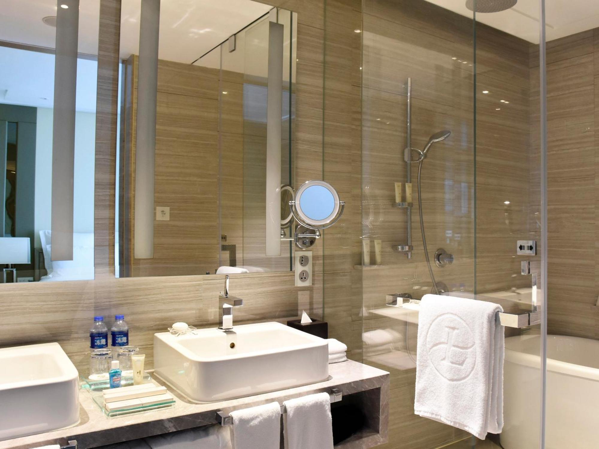 Club Executive Twin Room