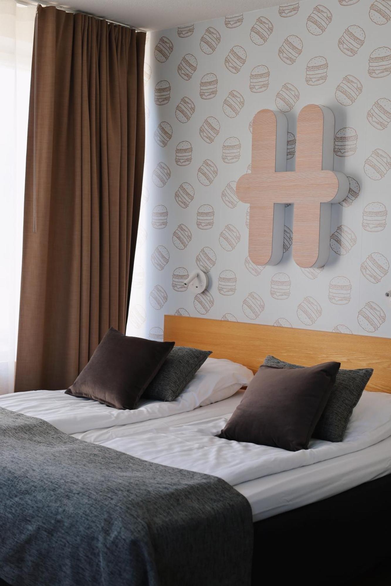 Large Quadruple Room