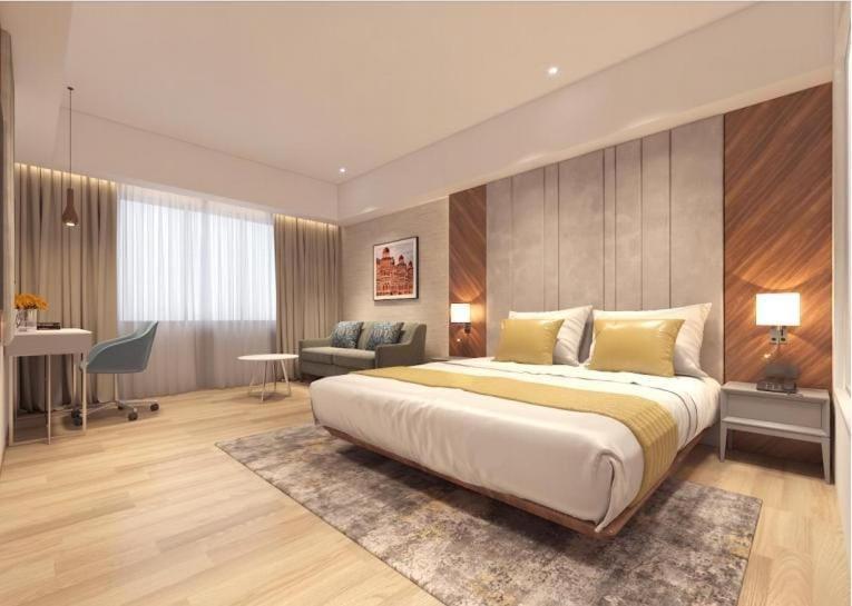 Superior King Room