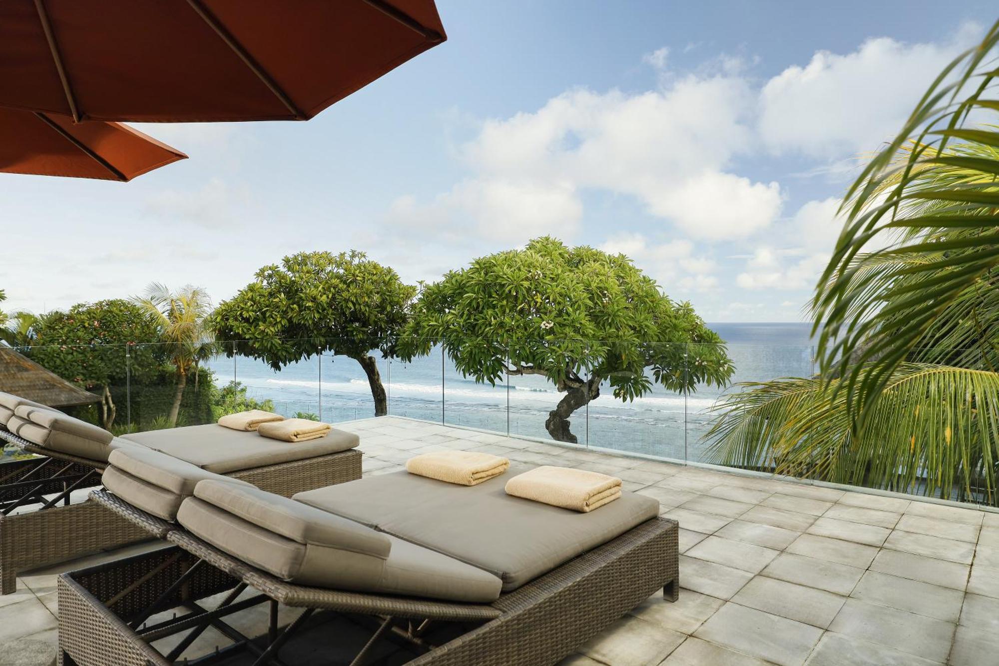 Seven-Bedroom  Pool Villa with Ocean View