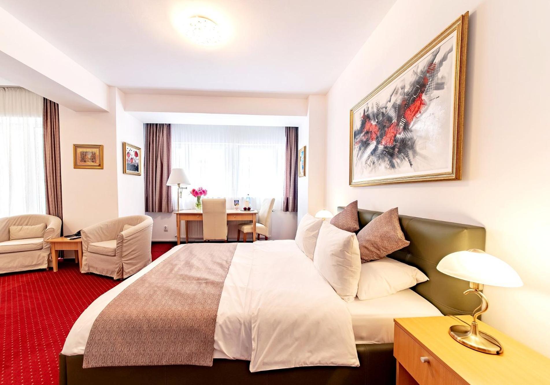 Queen Room with Balcony