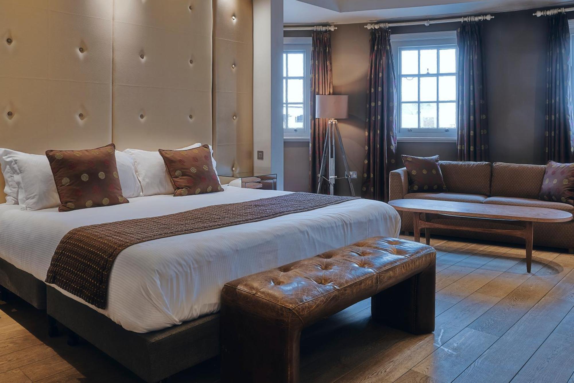 Deluxe Double Room with Bath