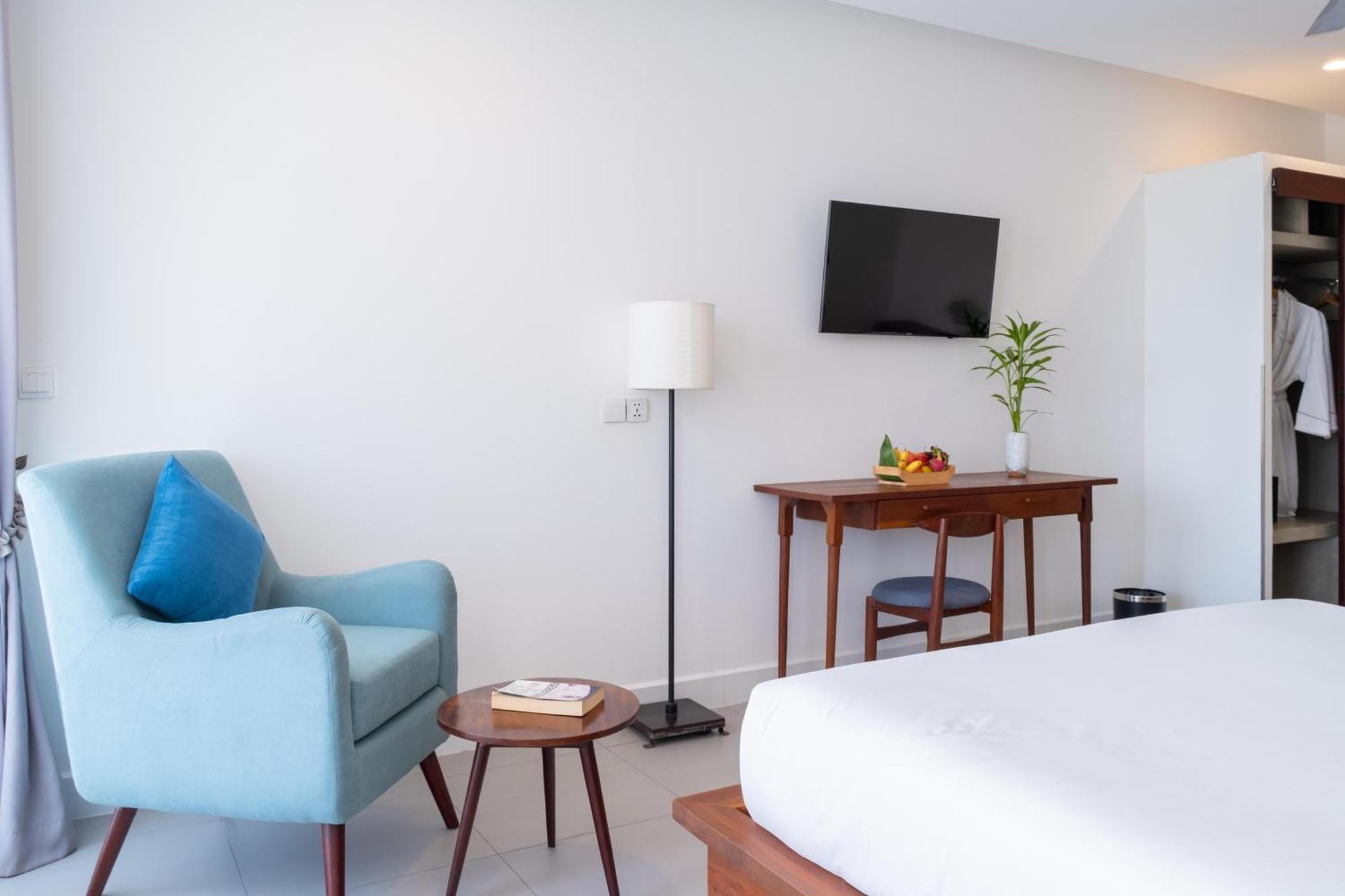 Superior Twin Room with City View