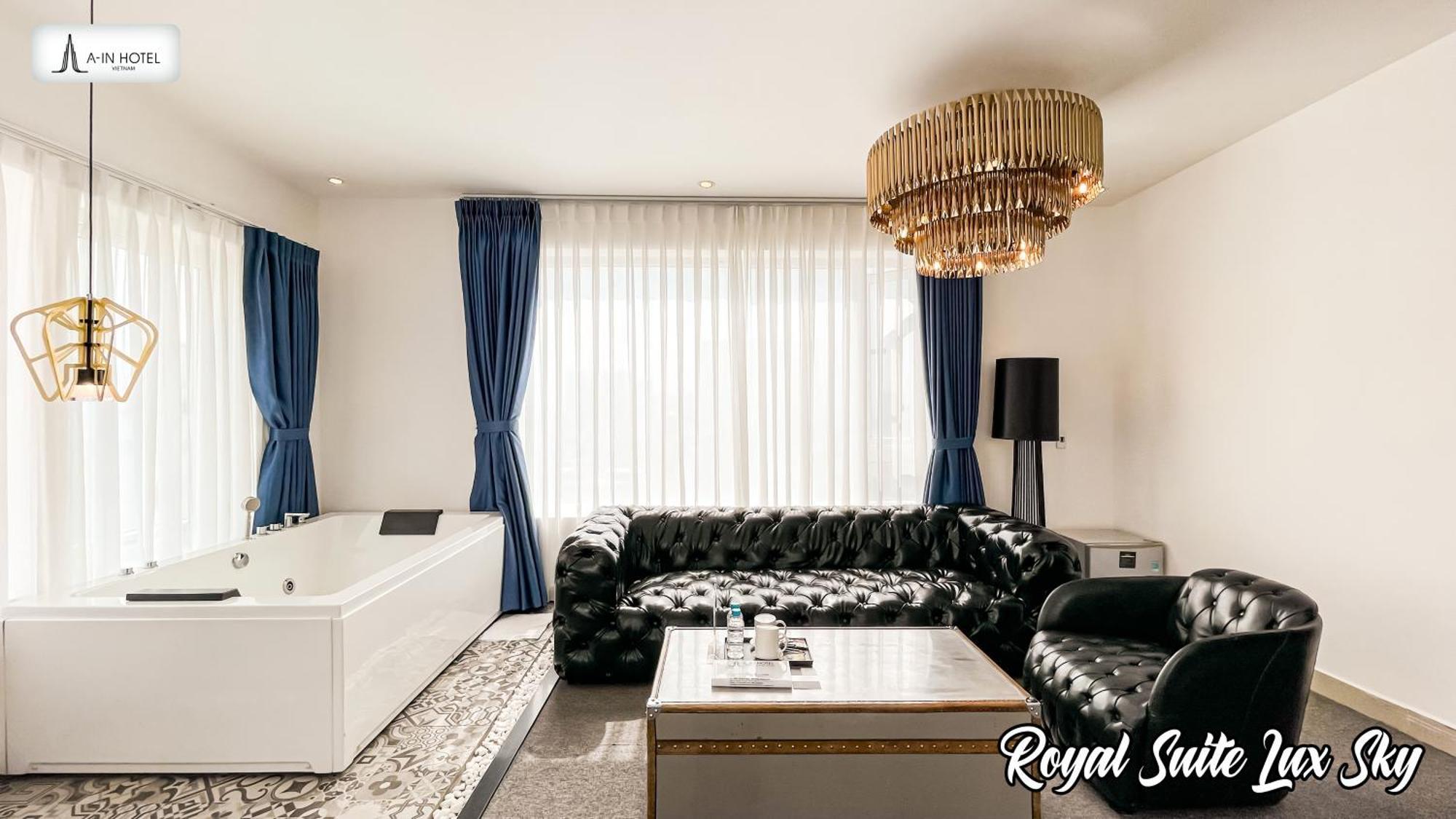 Royal Suite Lux Sky with Jacuzzi, Rooftop, City View
