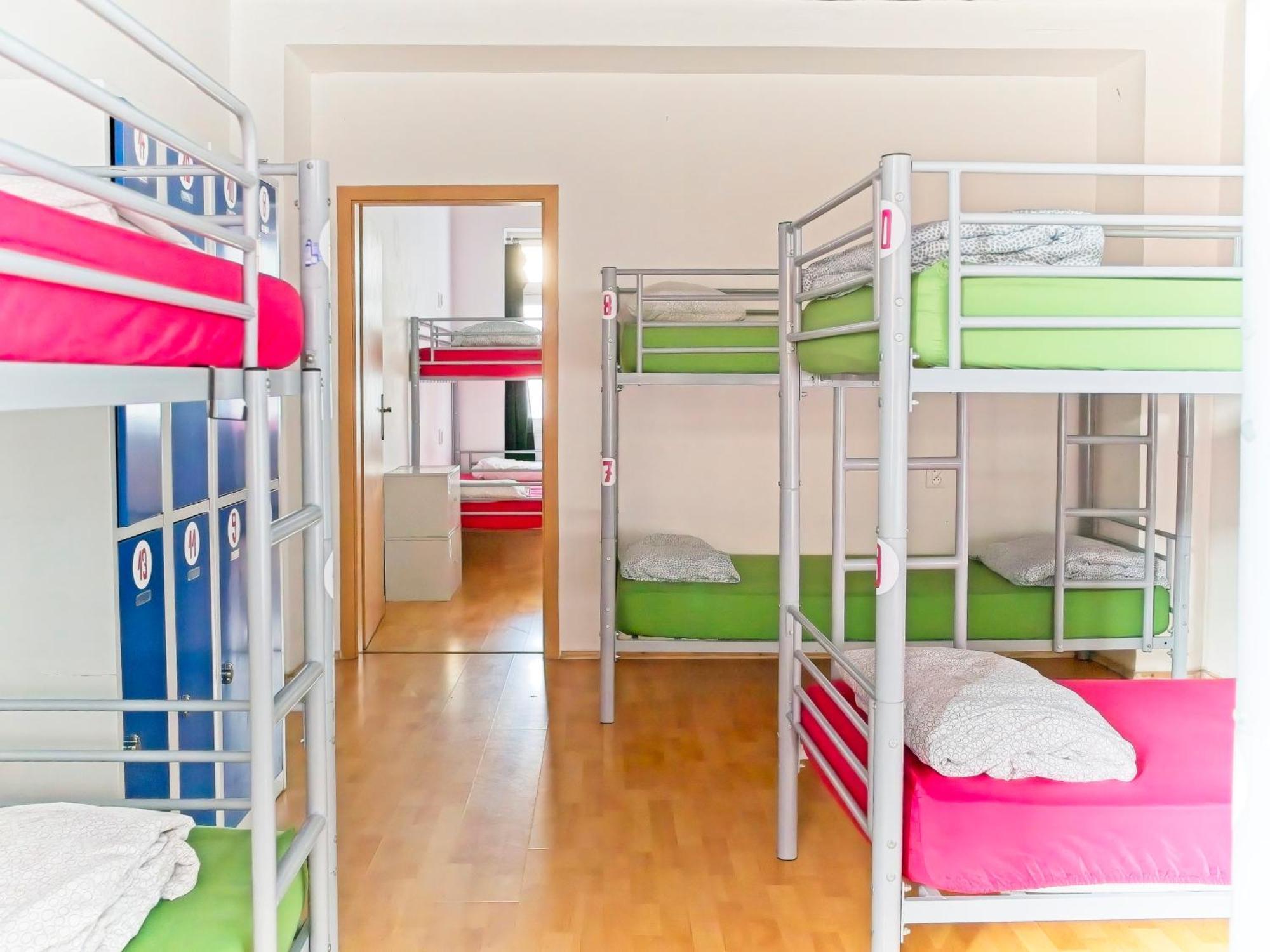 Bed in 14-Bed Mixed Dormitory Room