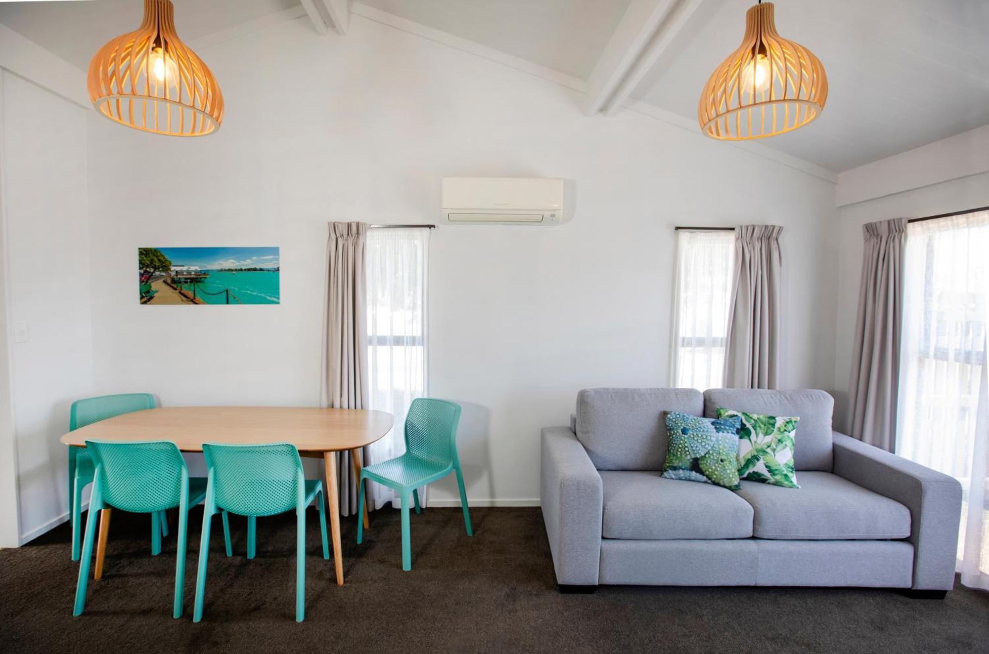 Classic Two-Bedroom Motel Sleeps 5