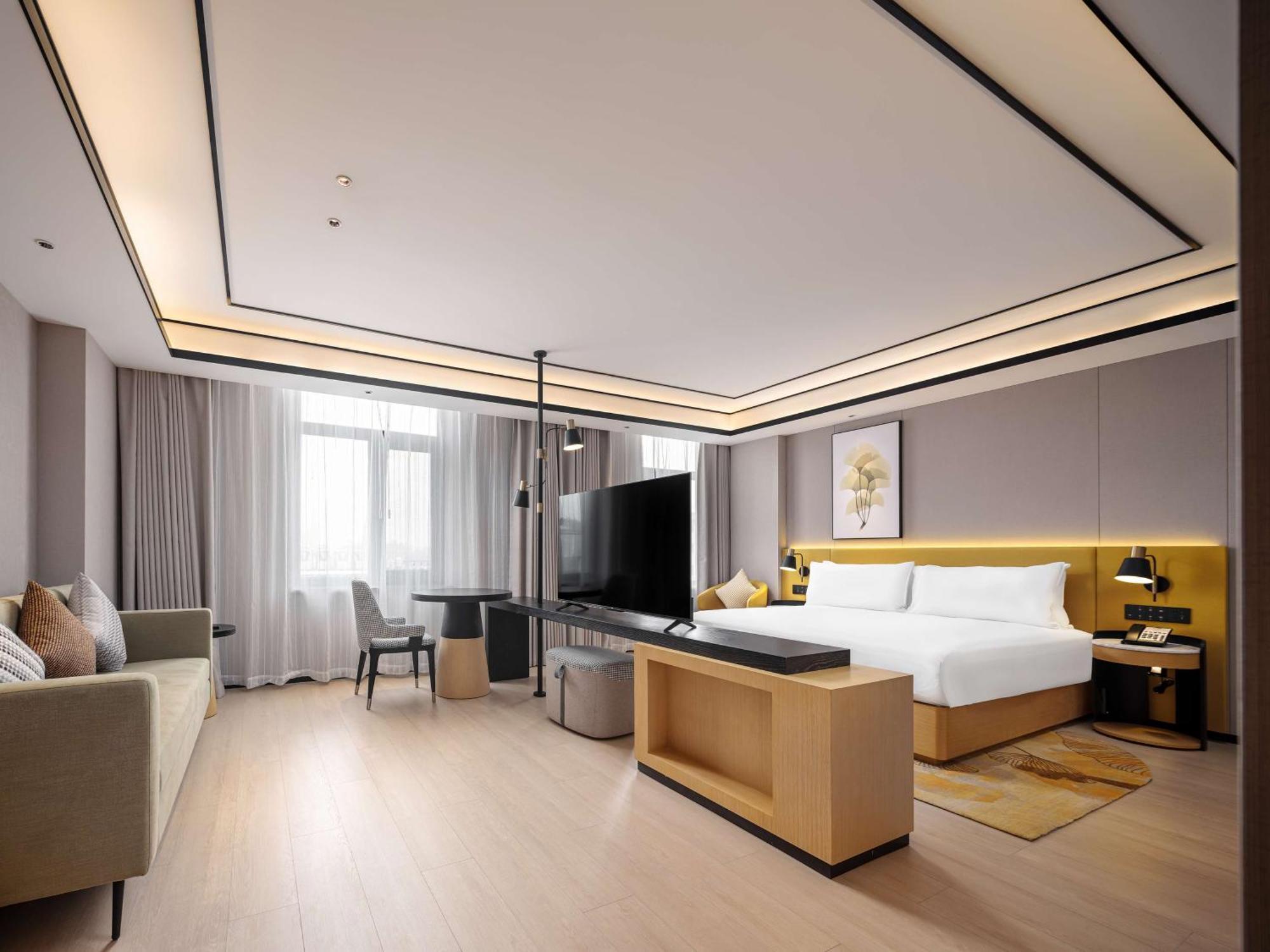 Premium King Room