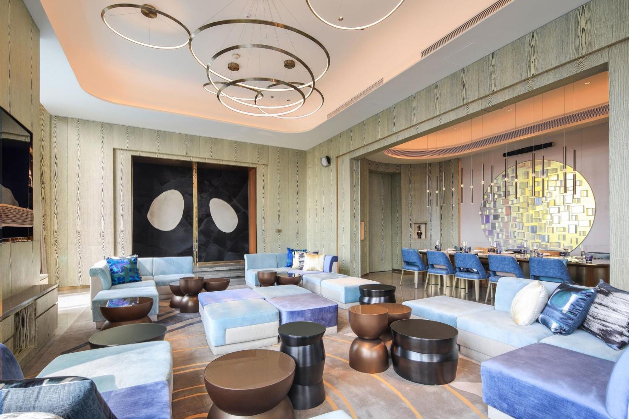 One-Bedroom King Suite